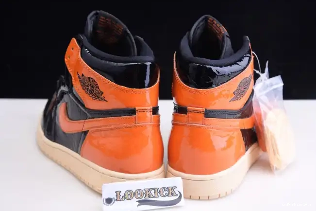 High - Jordan Air 555088-028 Retro 3.0 Backboard 1 Shattered 0325